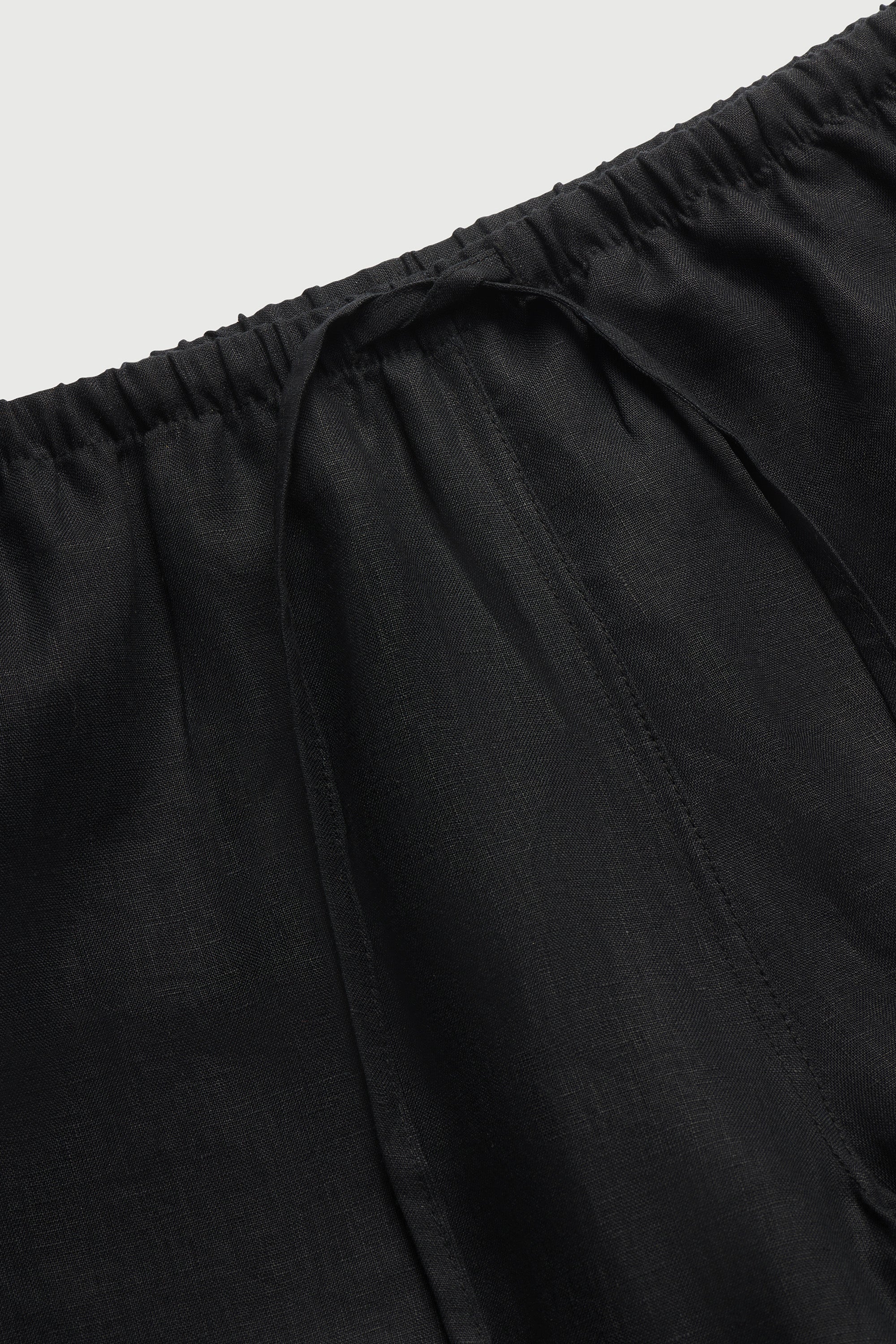 The Drawstring Bermuda, Linen