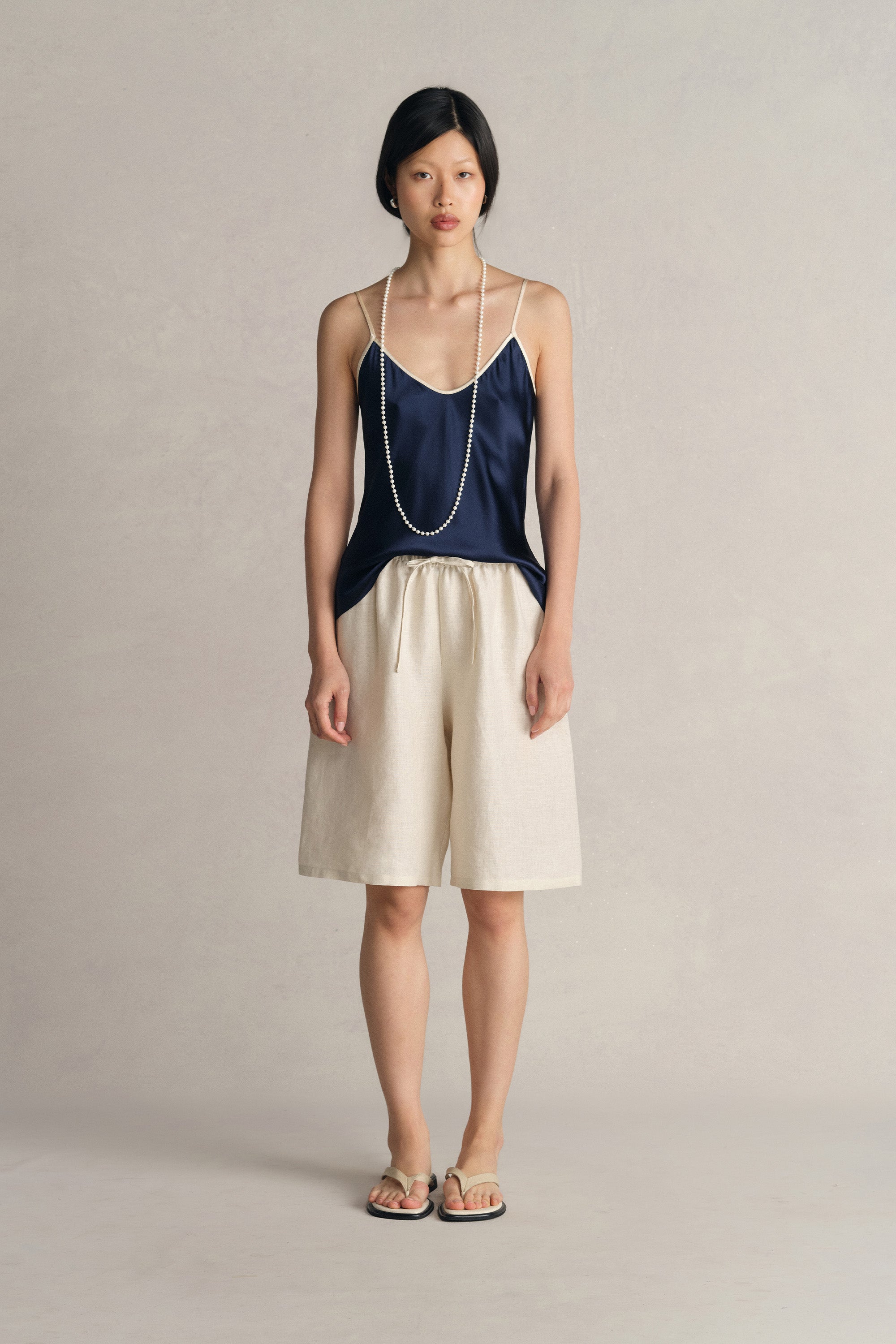 The Drawstring Bermuda, Linen