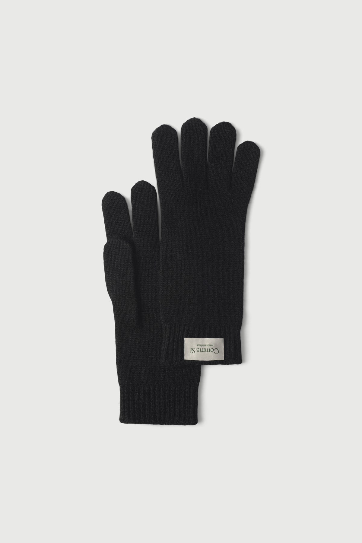 The Cashmere Glove, Short