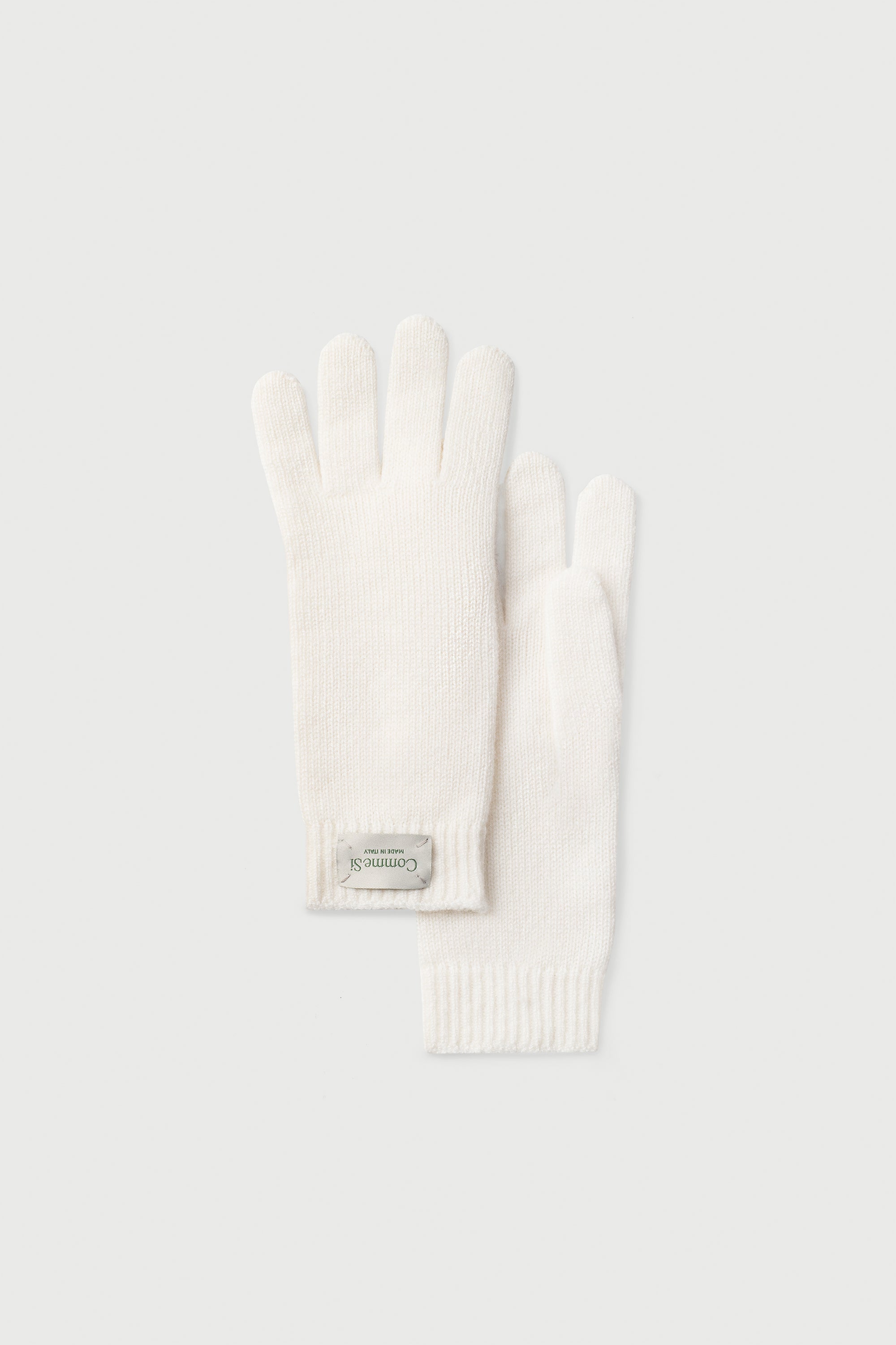 The Cashmere Glove, Short
