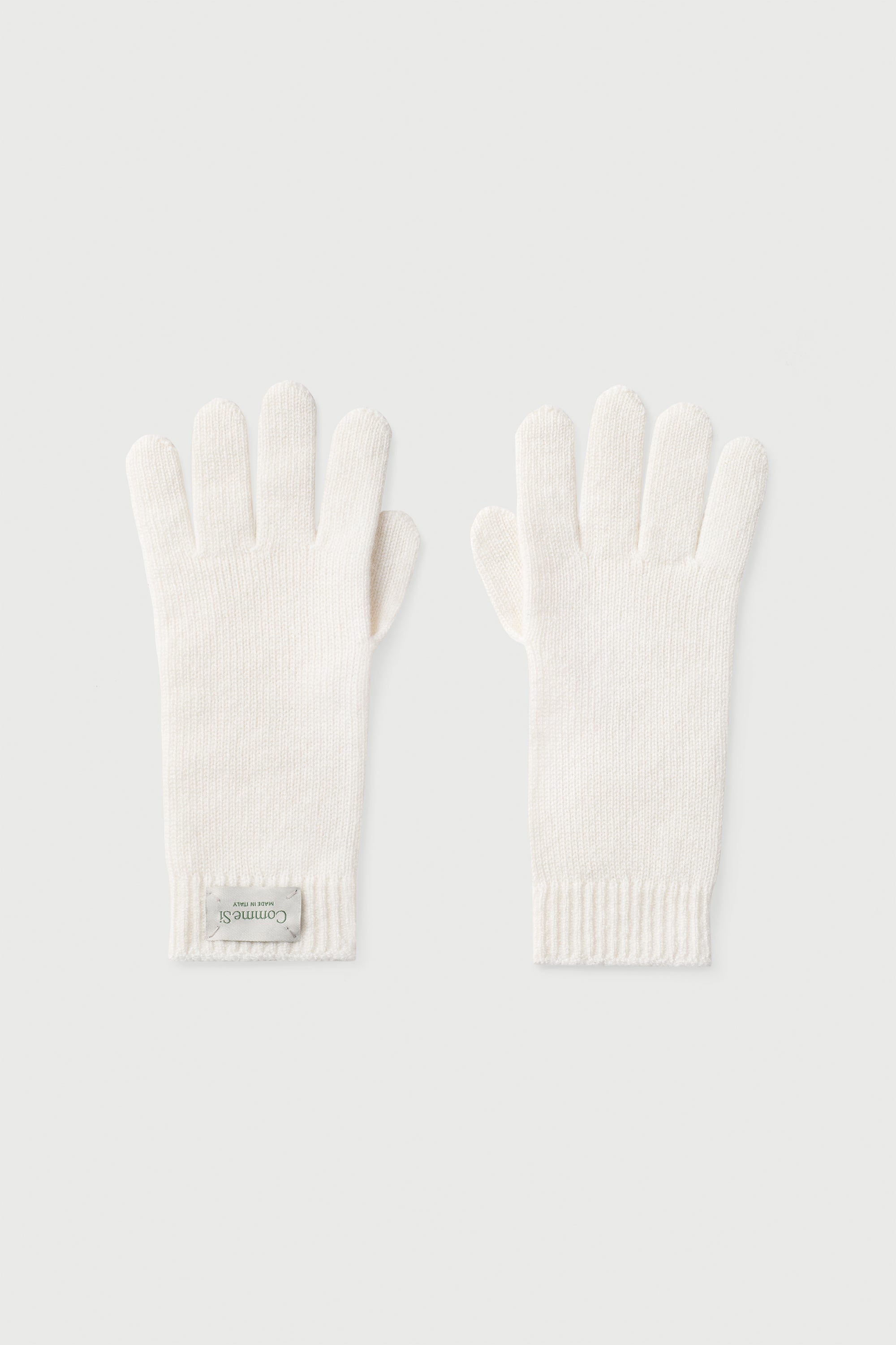 The Cashmere Glove, Short