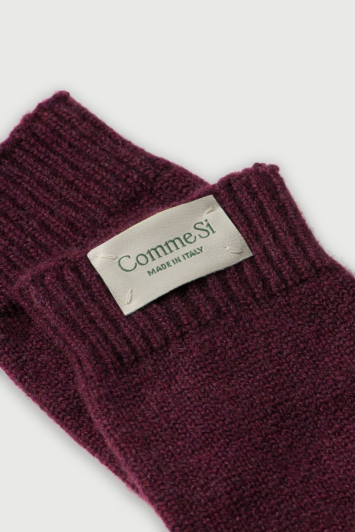 The Cashmere Glove, Short