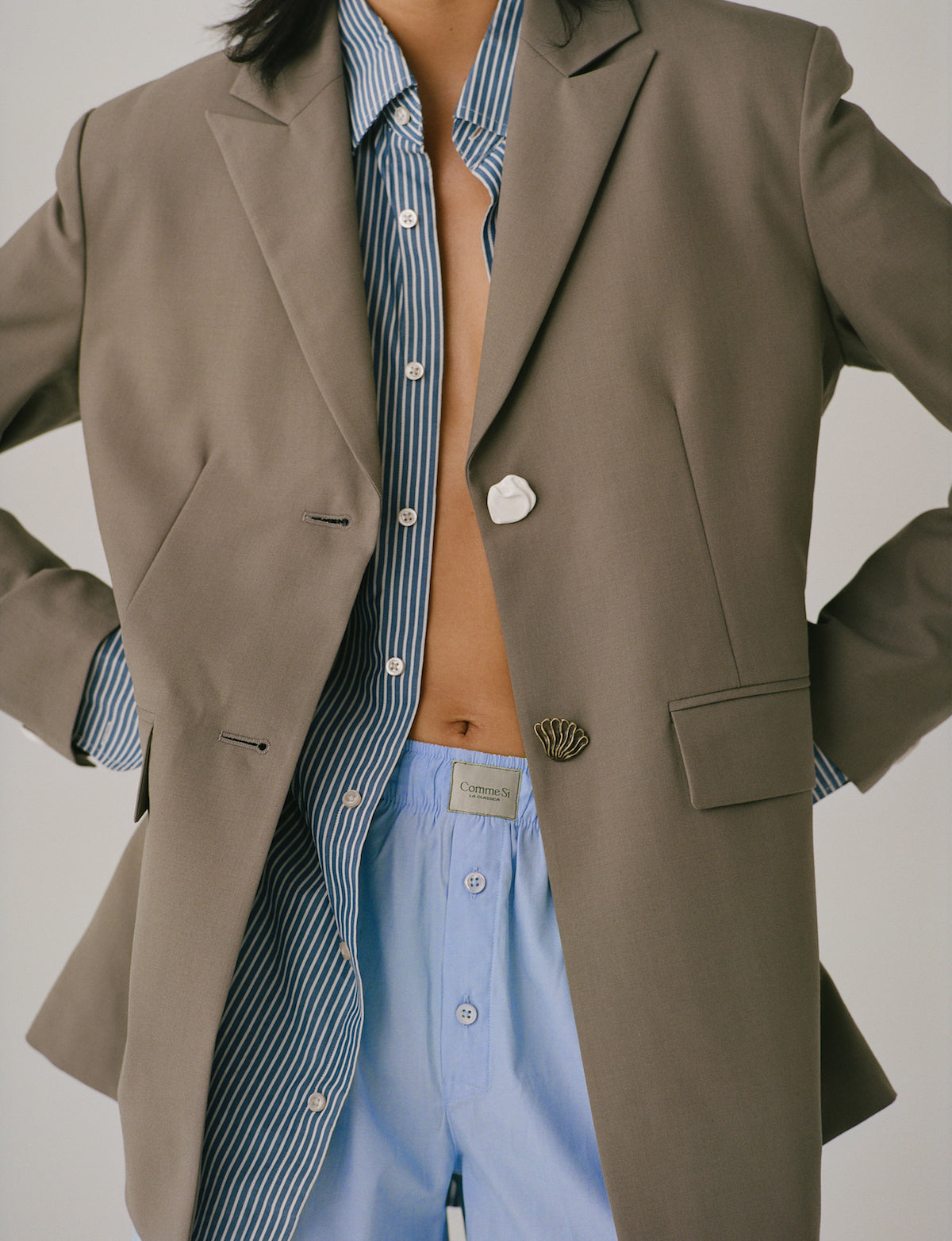 La Boxer Classica, Marina, Italian Cotton Poplin, Comme Si with a striped button up and beige blazer