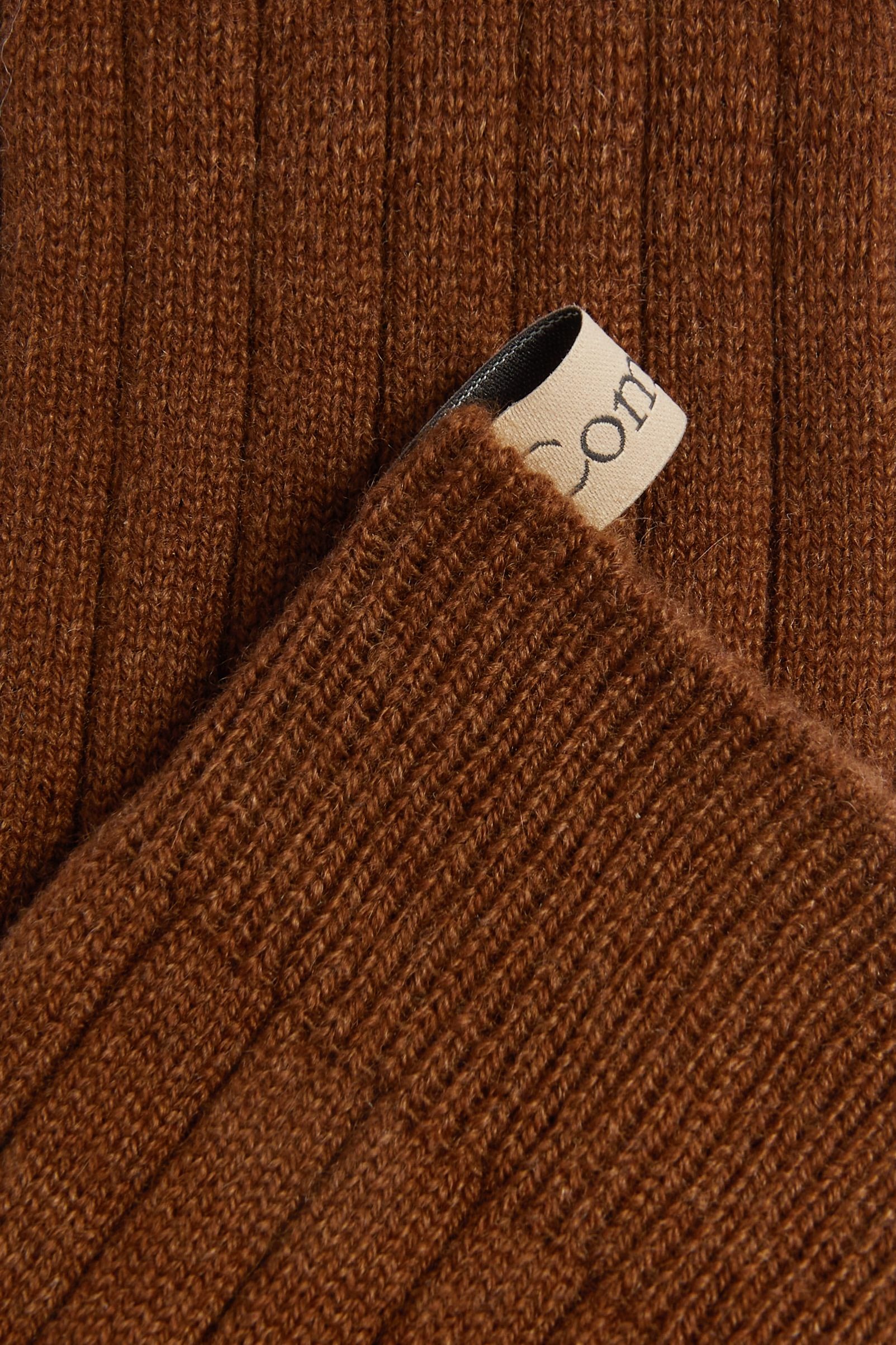 Ribbon tag detail, The Danielle Sock in Brown, The Cashmere Trio in Buffalo, Mongolian cashmere socks, by Comme Si