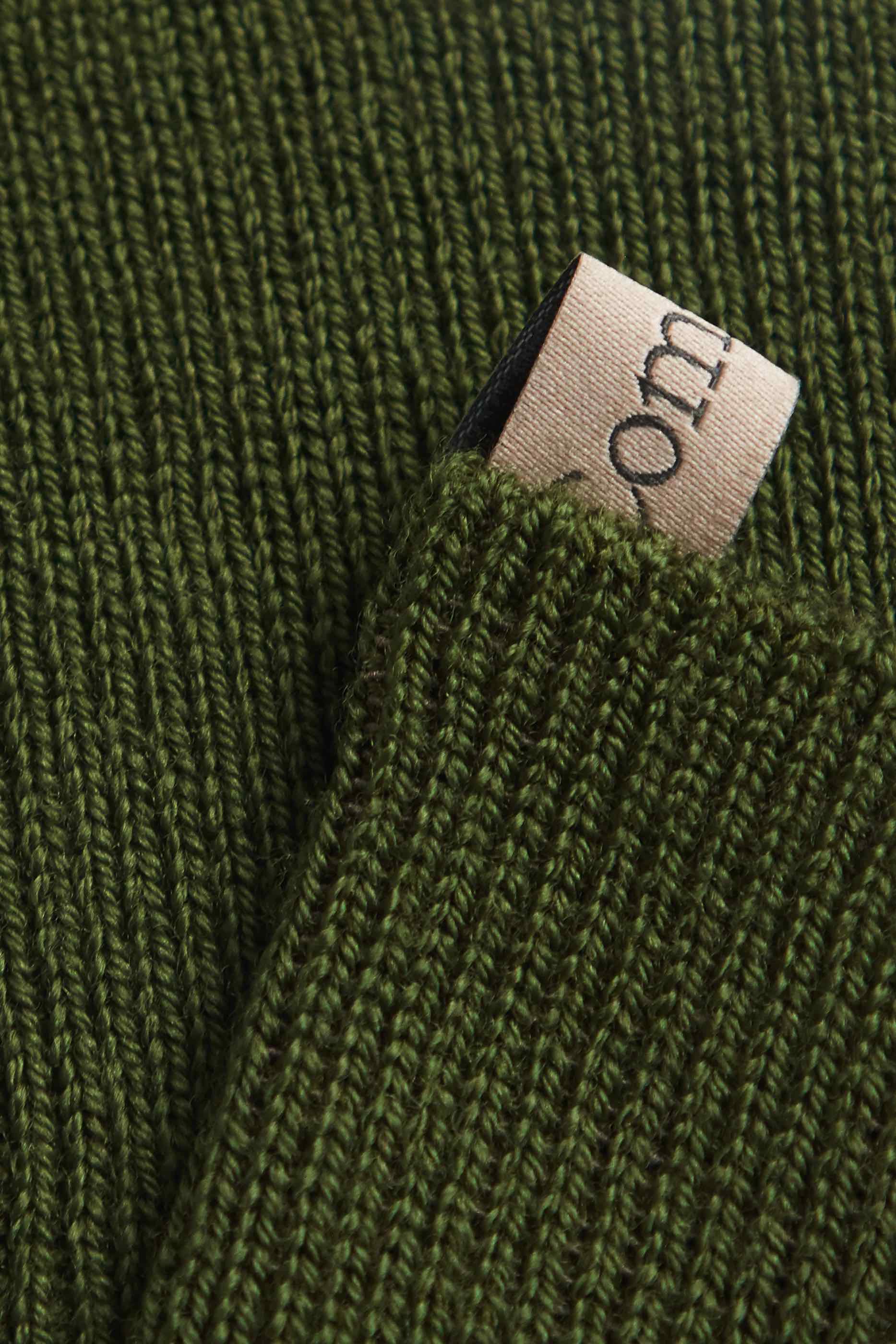 ribbon tag detail, The Merino Sock in Juniper, merino wool, by Comme Si